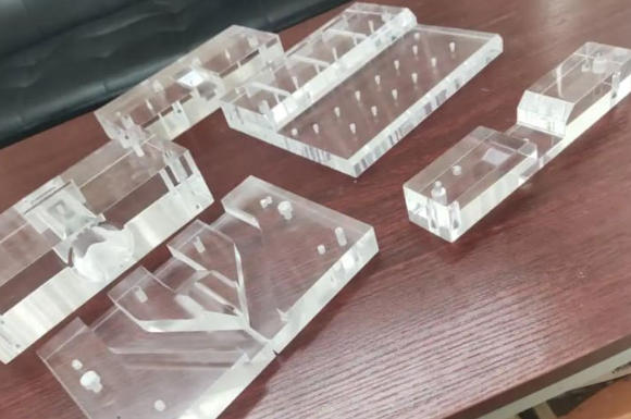 Transparent Plastics CNC Machining Services1